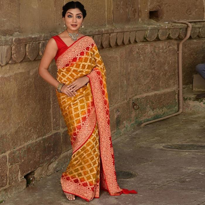 Pure Banarasi Khaddi Georgette Bandhej Contrast Dye Saree