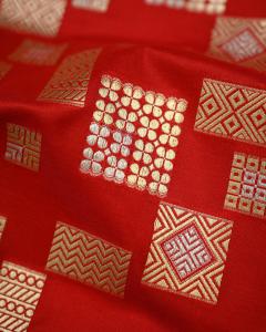 katan handloom geometric modern pattern  Banarasi Saree