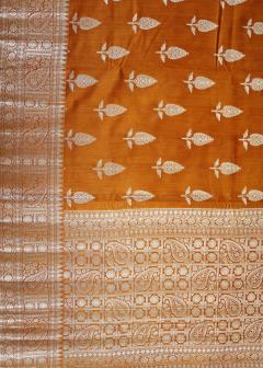 Pure Banarasi Chiniya Silk Saree with Indo Motifs