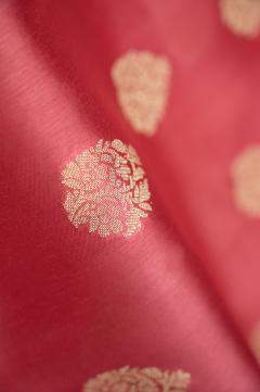 Pure Banarasi Viscose Silk Gajari Pink Saree