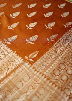 Pure Banarasi Chiniya Silk Saree with Indo Motifs